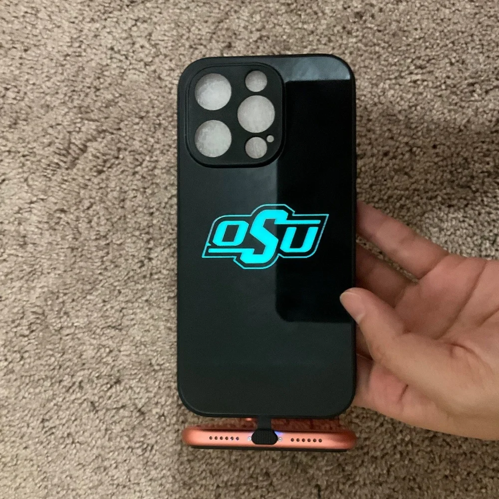 Clearance.4 items.iPhone 14pro LED light up case